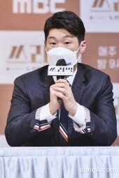 [DA포토] ‘쓰리박’ 박지성, 두 손 가지런히 모으고