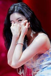 [DA포토]선미, 부러진 네일