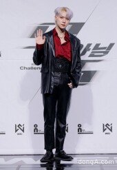 [DA포토]위아이 동한, 여심 흔드는 미소