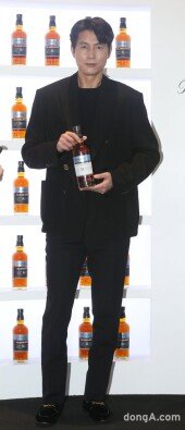 [DA포토]정우성, 조각이 살아있네