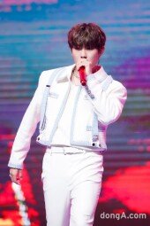 [DA포토] AB6IX 박우진, 상남자 매력