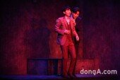 [DA포토] ‘쓰릴 미’ 이주순-이석준, 그날 밤 창고 앞에서