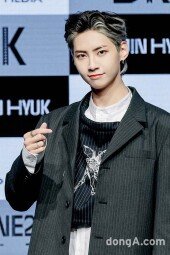 [DA포토] 이진혁, 심쿵 손하트