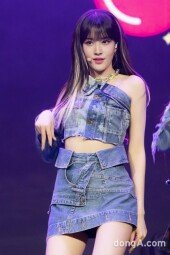 [DA포토] 스테이씨 윤, 뇌쇄적인 눈빛