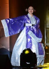 [포토] 최유리 ‘미소로 워킹’