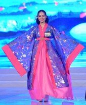 [포토] 김수아 ‘가벼운 발걸음’