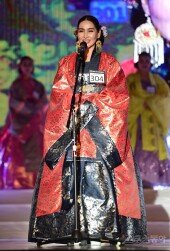 [포토] 김유나 ‘미소 띤 자기소개’