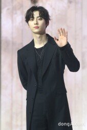 [DA포토] 뉴이스트 민현, 촉촉한 비주얼