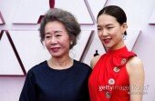 [DA포토] 윤여정-한예리, 오스카의 날에 빛나는 미나리