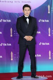 [DA포토] 설경구, 연기파 배우의 등장