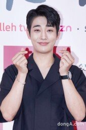 [DA포토] 강율, 심쿵 손하트