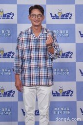 [DA포토] 박용택, 쑥스러운 미소와 하트 (노는브로2)