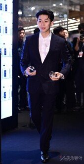 박재범 ‘흐뭇한 미소로 등장’ [포토]