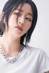 ‘모범형사2’ 김효진, 칼단발병 유발자…화보 비하인드컷