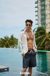 배정남 근육질 몸매 여전…모델 포스 가득 [화보]