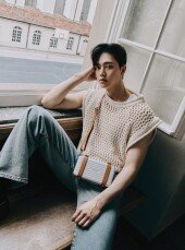 송강, 스위스 거리서 ‘분위기 남신’ [화보]