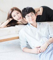 이정민, ♥박치열과 결혼 10주년 웨딩화보 “넷이 함께” [화보]