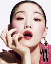 이성경, 만개한 미모 [화보]