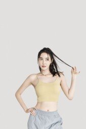 이다희, 군살 전혀 없는 바디라인 ‘부럽다’ [화보]