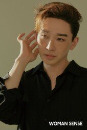 ‘인맥 왕’ 김호영 “진심 중요, 통하지 않을 땐 더 가까워지지 않아야” [화보]