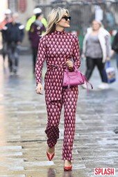 애슐리 로버츠, 아무나 따라하기 힘든 패션…유니크함 그 자체 [포토화보]