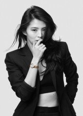 흑백의 한소희, 시크하고 우아하게 [화보]