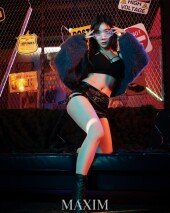 미스맥심 정주희, ‘사이버펑크’ 콘셉트로 파격 [화보]