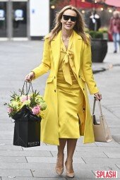 아만다 홀든, 봄처럼 산뜻하고 화사한 꽃 미모 [포토화보]