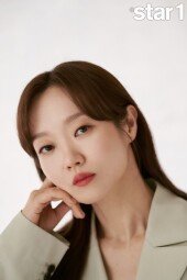 ‘일타 스캔들’ 이봉련 “전도연, 밝은 작품으로 만나니 반가워” [화보]