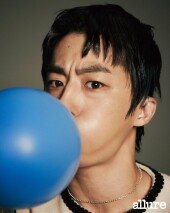 구교환 “스스로 반만 믿는다, 다양한 시도에 열려 있어” [화보]