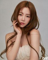 클라라 “韓 복귀 작품 계속 검토 중…지금은 휴식기”[화보]