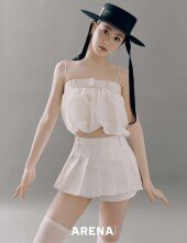 신예은 “정신 차리고 다음 단계로, 영원한 건 없으니까” [화보]