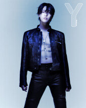 우즈, 나른한 분위기…탄탄한 복근 공개 [화보]