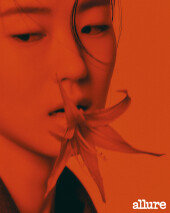 이이담, ‘정신병동’ 민들레 맞아? 몽환+시크美 [화보]