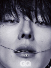 푸른빛의 장기용, 신비로운 ‘차도남’ [화보]