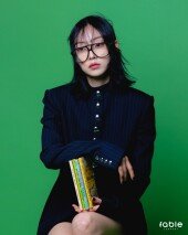 ‘기생수’ 전소니, 기생 생물도 홀릴 화보 비하인드컷