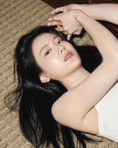 장규리, 속옷이든 뭐든…화려한 얼굴에 시선집중 [화보]