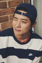 ‘국민 연하남’으로 컴백하는 문상민, 소년美 제대로 장착 [화보]