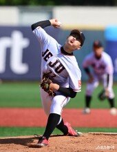 안제하, 역동적인 피칭 [포토]