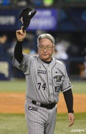 김경문 감독 ‘오늘도 승리’