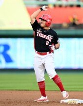 이창진, 기선제압 1타점 2루타~