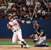 김건희 ‘2타점 빠던’