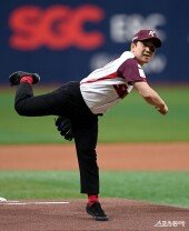 크라잉넛 한경록, 빨간 양말 시구