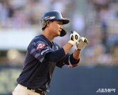 손호영, 역전 성공하는 스리런포