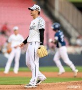 투런 홈런 허용하는 최원준