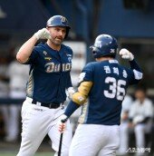 데이비슨 ‘21홈 동점 솔로 홈런’