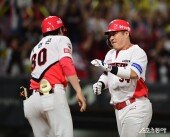 최형우, 솔로포로 4100루타 달성!19일 광주기아챔피언스필드에서 열린 ‘2024 신한 SOL 뱅크 KBO리