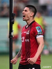 윌리안, 승리를 결정지었어~