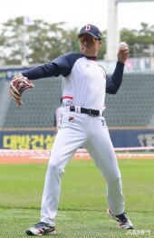 이승엽 감독, 캐치볼로 시작