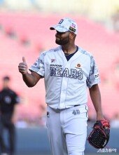 알칸타라, 엄지척!